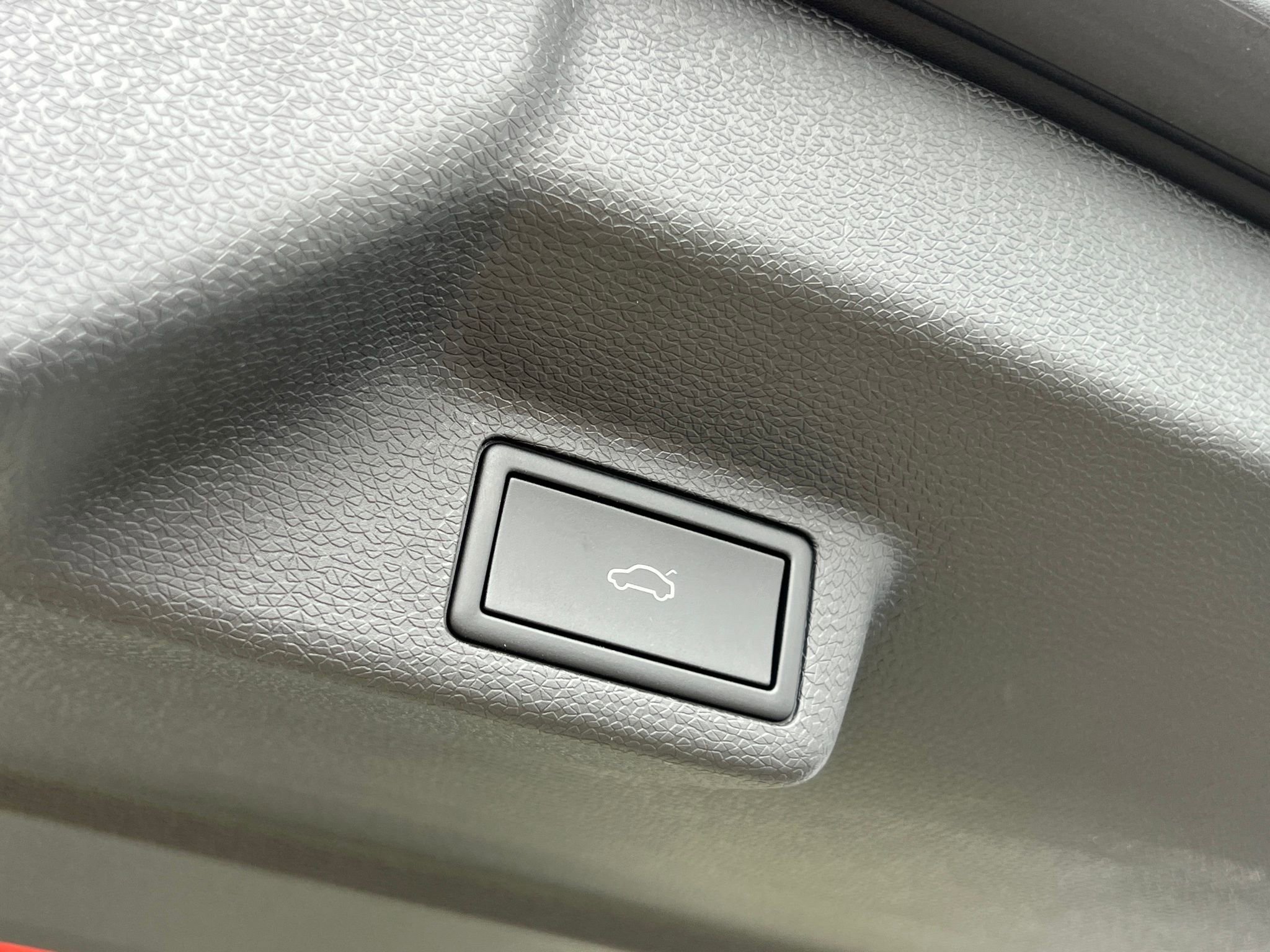 Used 2025 Volkswagen ID. Buzz 1st Edition AWD/4WD image 30