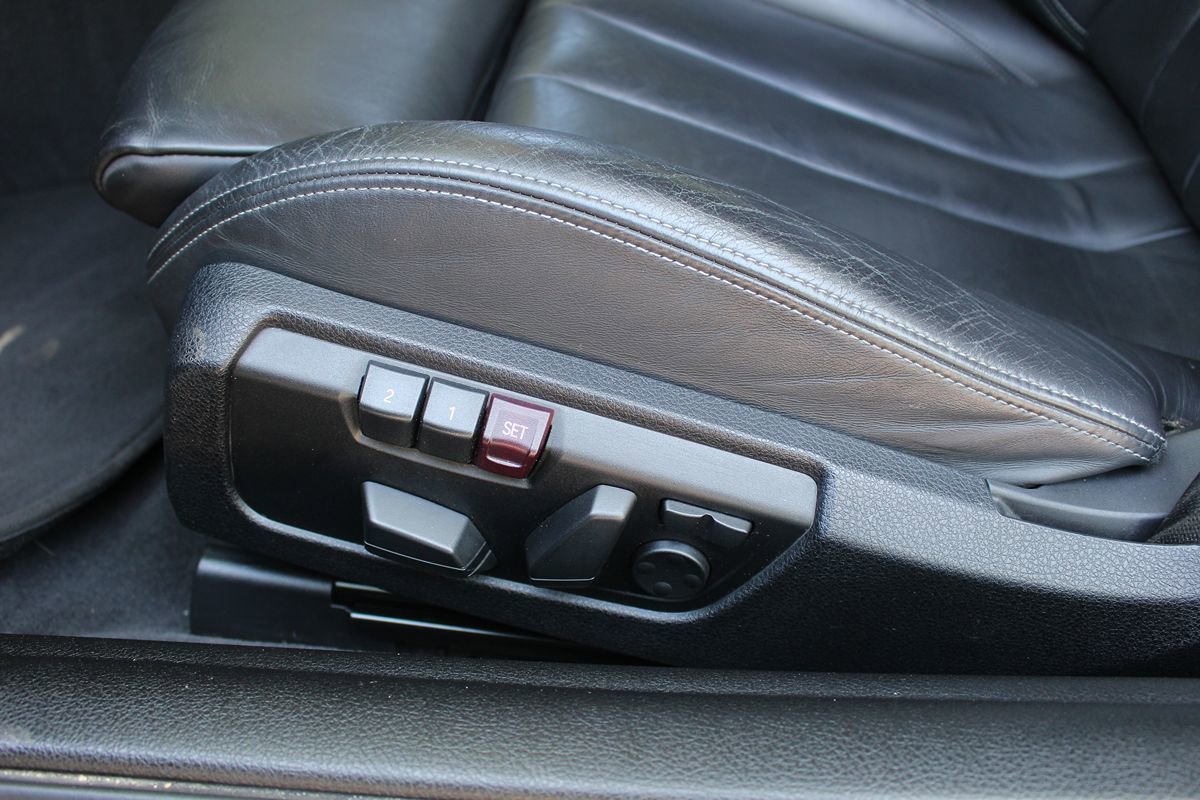 Used 2015 BMW M4 Convertible RWD image 13
