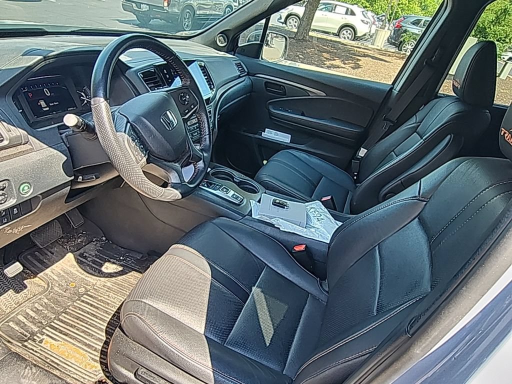 Used 2023 Honda Passport TrailSport image 11