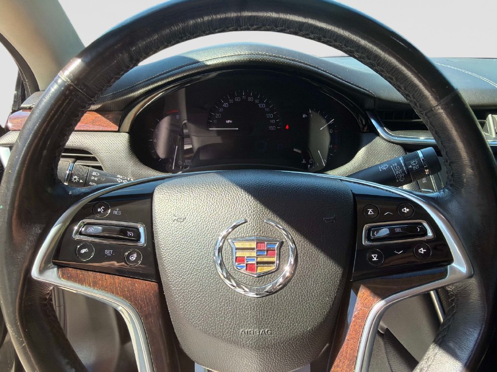 Used 2013 Cadillac XTS Luxury FWD image 26