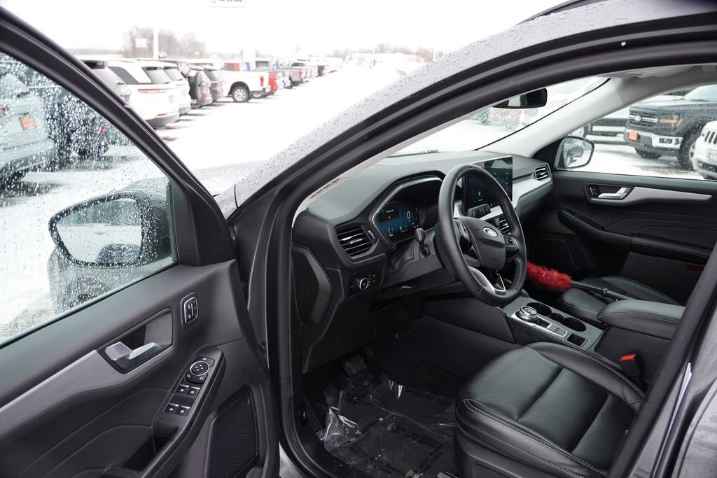 Certified 2023 Ford Escape Platinum image 18