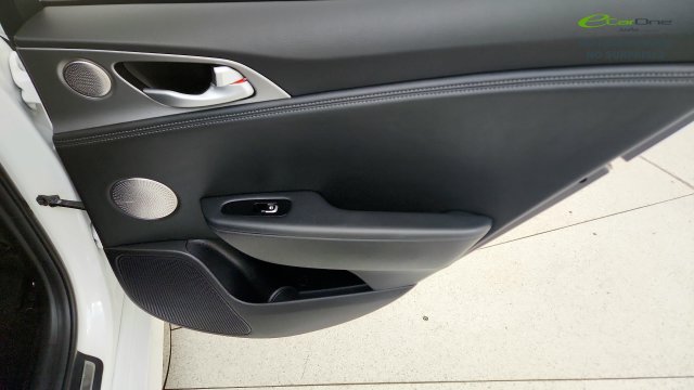 Used 2020 Kia Stinger GT1 RWD image 41