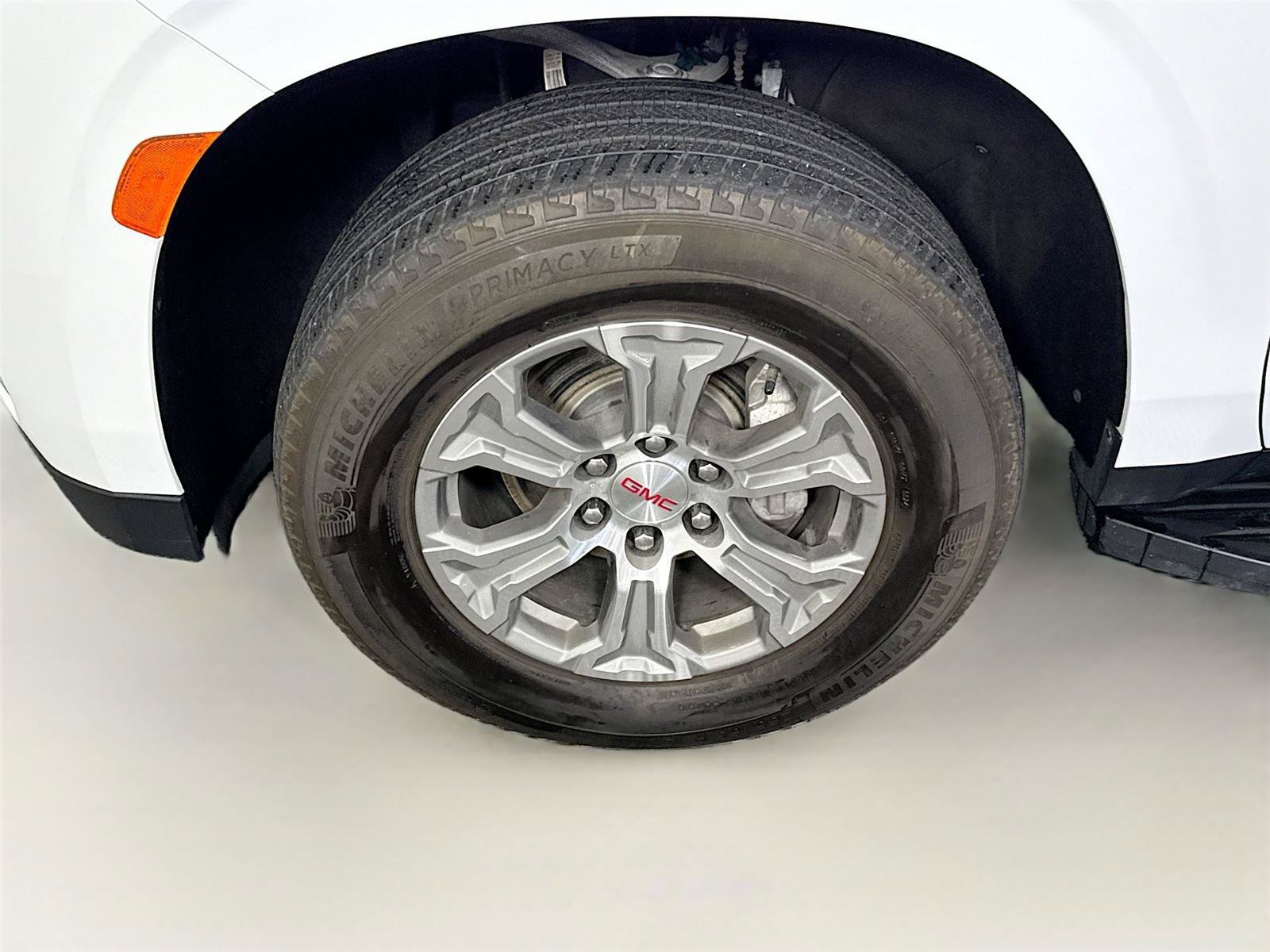 Used 2024 GMC Yukon SLE AWD/4WD image 24