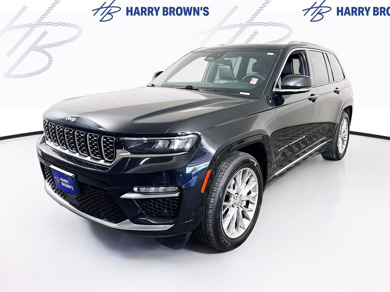 Used 2024 Jeep Grand Cherokee Summit w/ Luxury Tech Group V AWD/4WD image 1