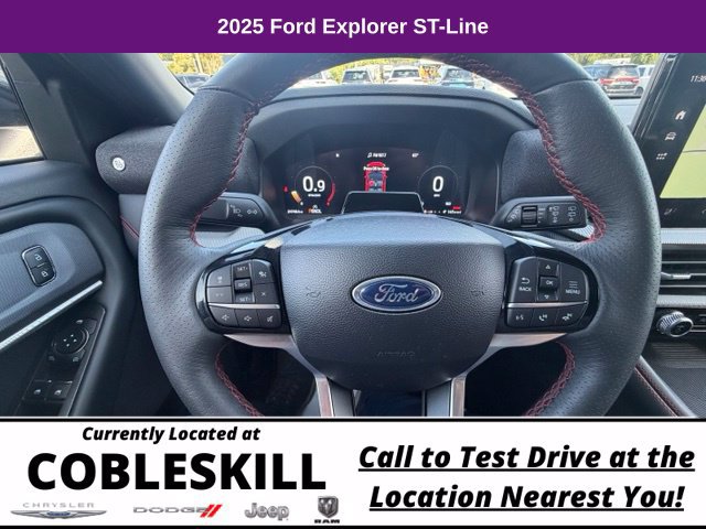 Used 2025 Ford Explorer ST-Line AWD/4WD image 18