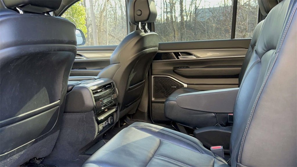 Used 2022 Jeep Wagoneer Series II image 31