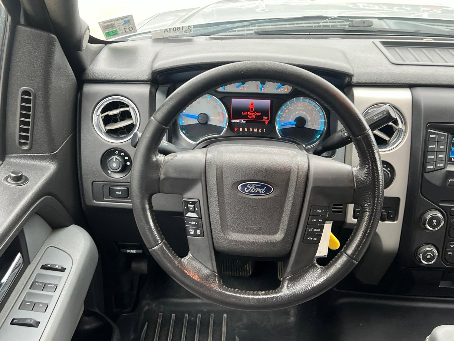 Used 2014 Ford F150 XLT w/ Equipment Group 302A Luxury AWD/4WD image 11