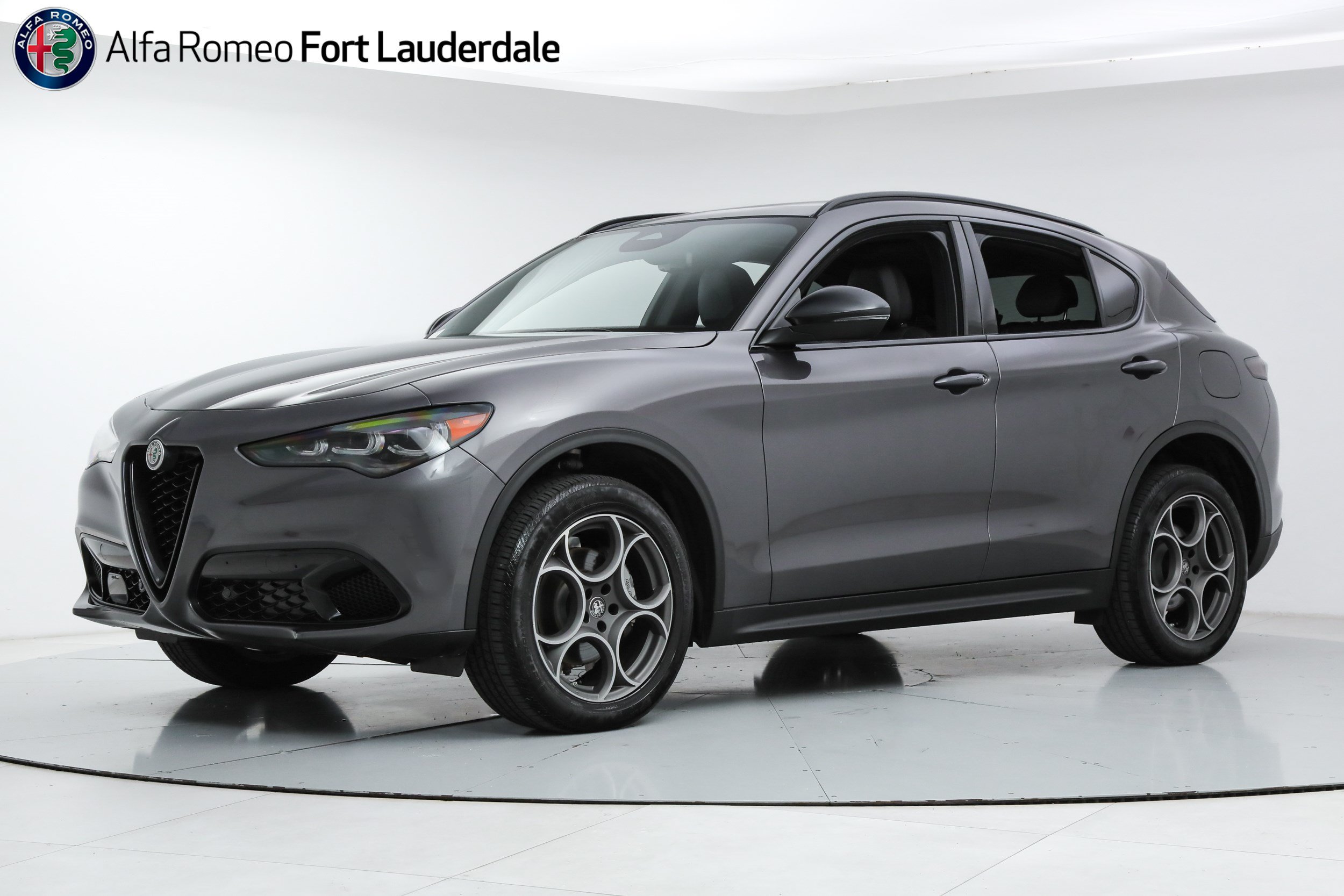 New 2025 Alfa Romeo Stelvio Sprint w/ Convenience Package AWD/4WD image 1