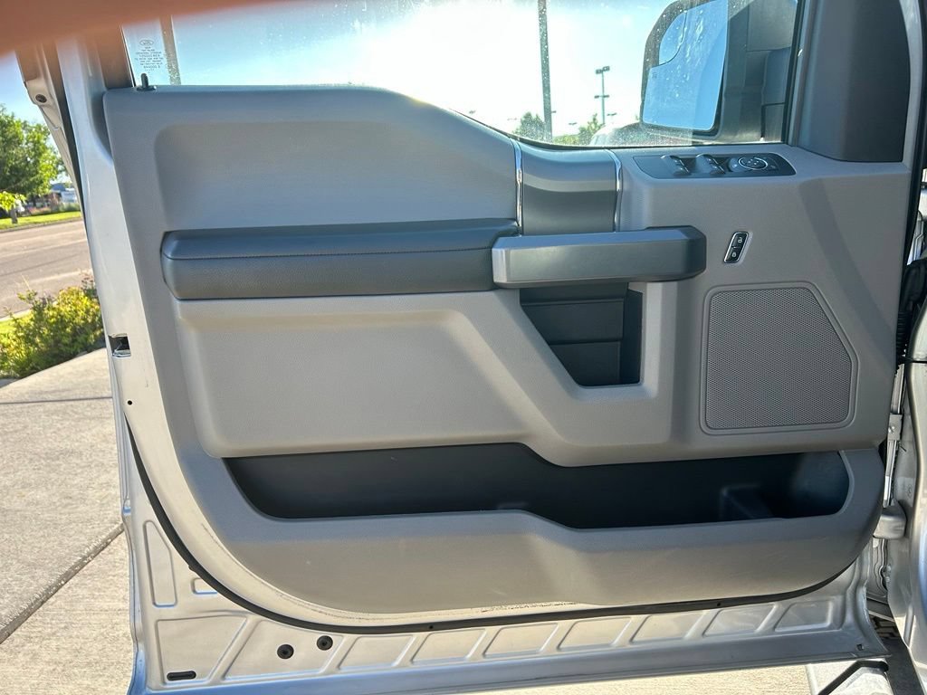 Used 2018 Ford F150 XLT w/ Equipment Group 302A Luxury AWD/4WD image 22
