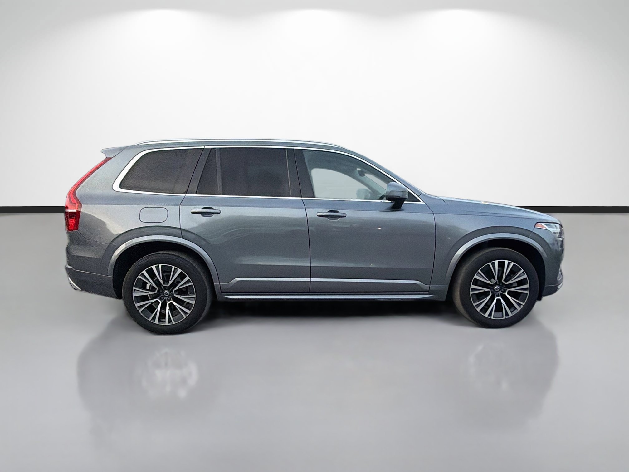 Used 2020 Volvo XC90 T6 Momentum w/ Protection Package AWD/4WD image 2