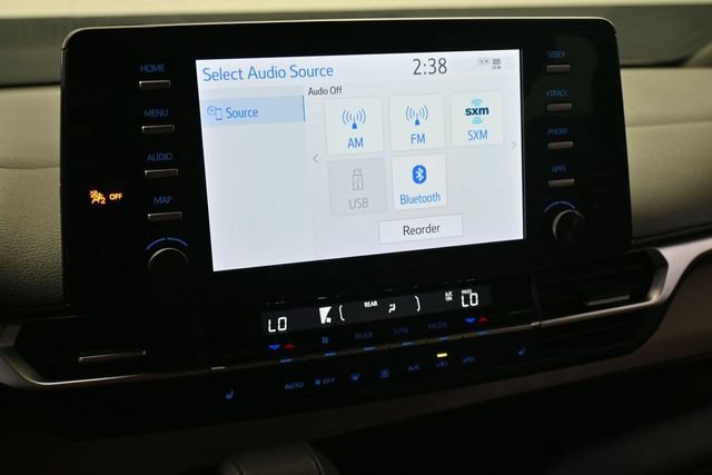 Used 2023 Toyota Sienna XLE FWD image 8