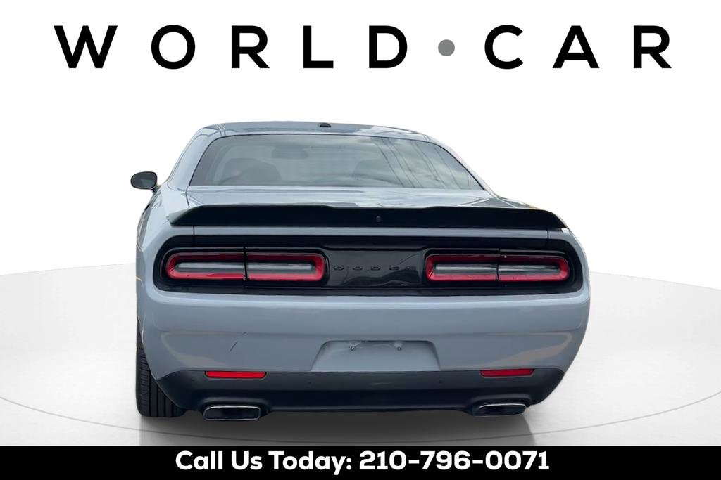 Used 2022 Dodge Challenger R/T w/ Blacktop Package RWD image 4