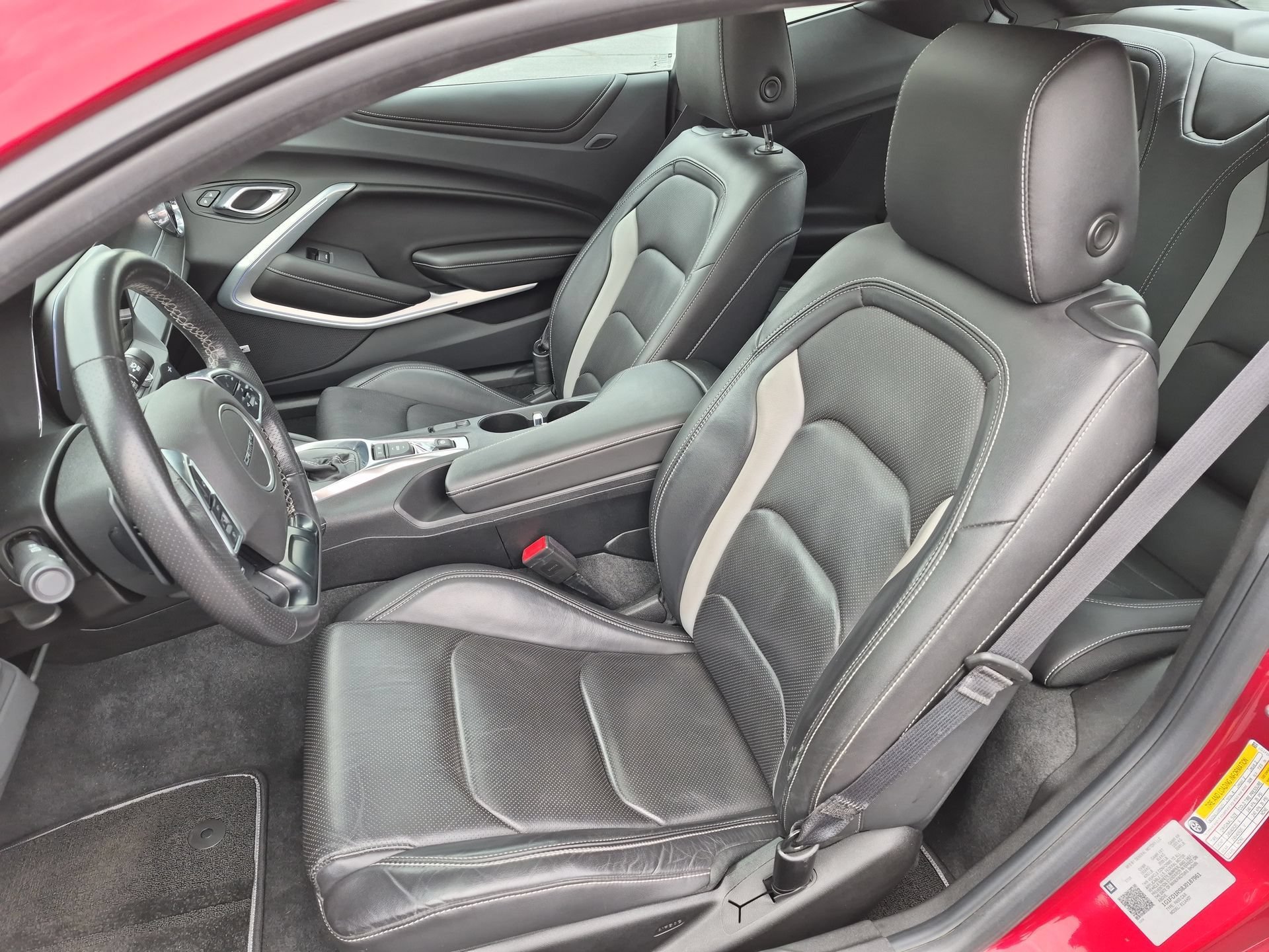 Certified 2018 Chevrolet Camaro LT RWD image 20