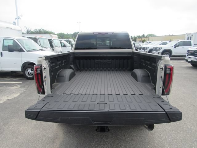 Used 2026 GMC Sierra 3500 AT4 w/ Technology Package AWD/4WD image 35