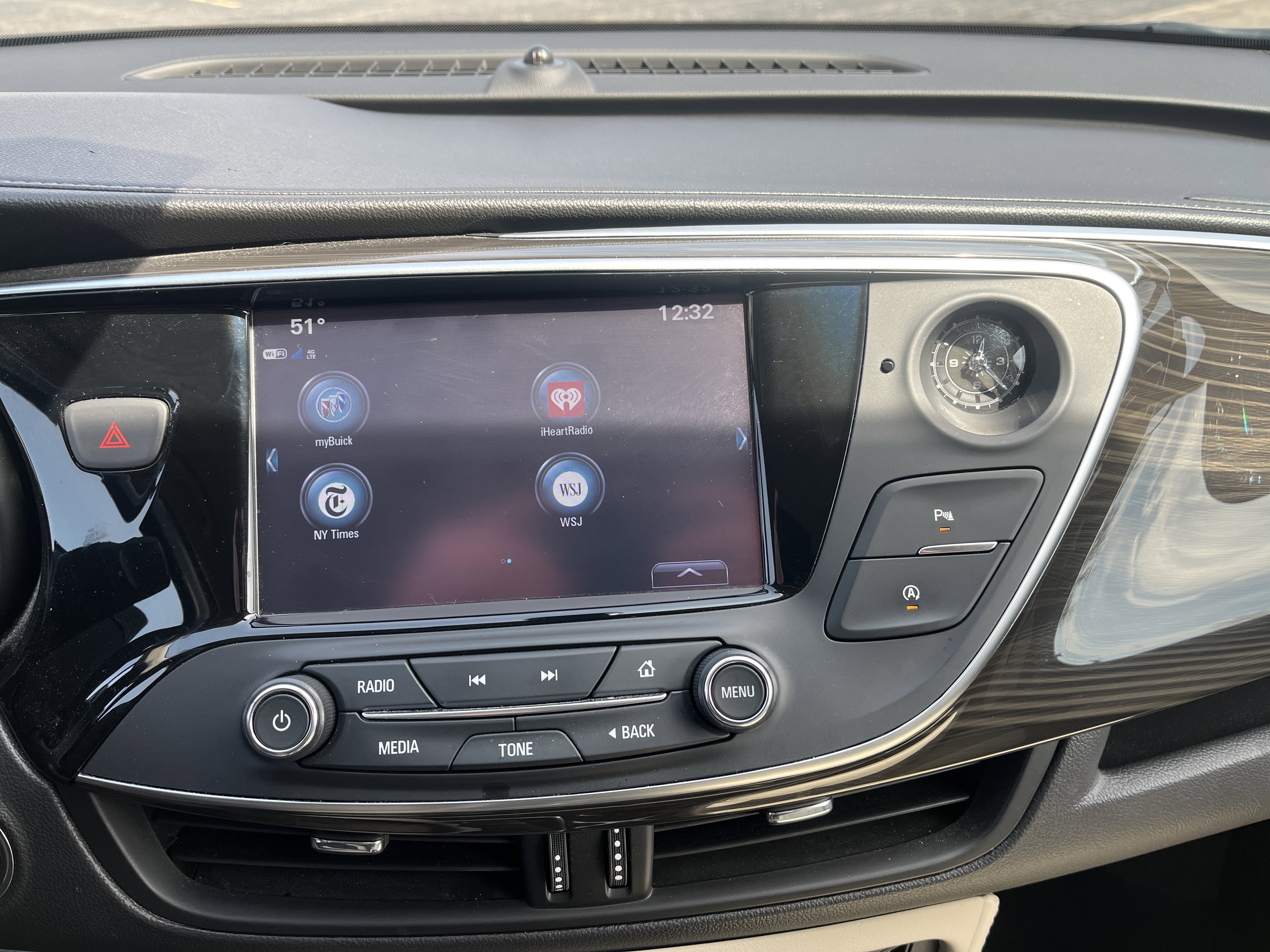 Used 2020 Buick Envision Preferred image 24