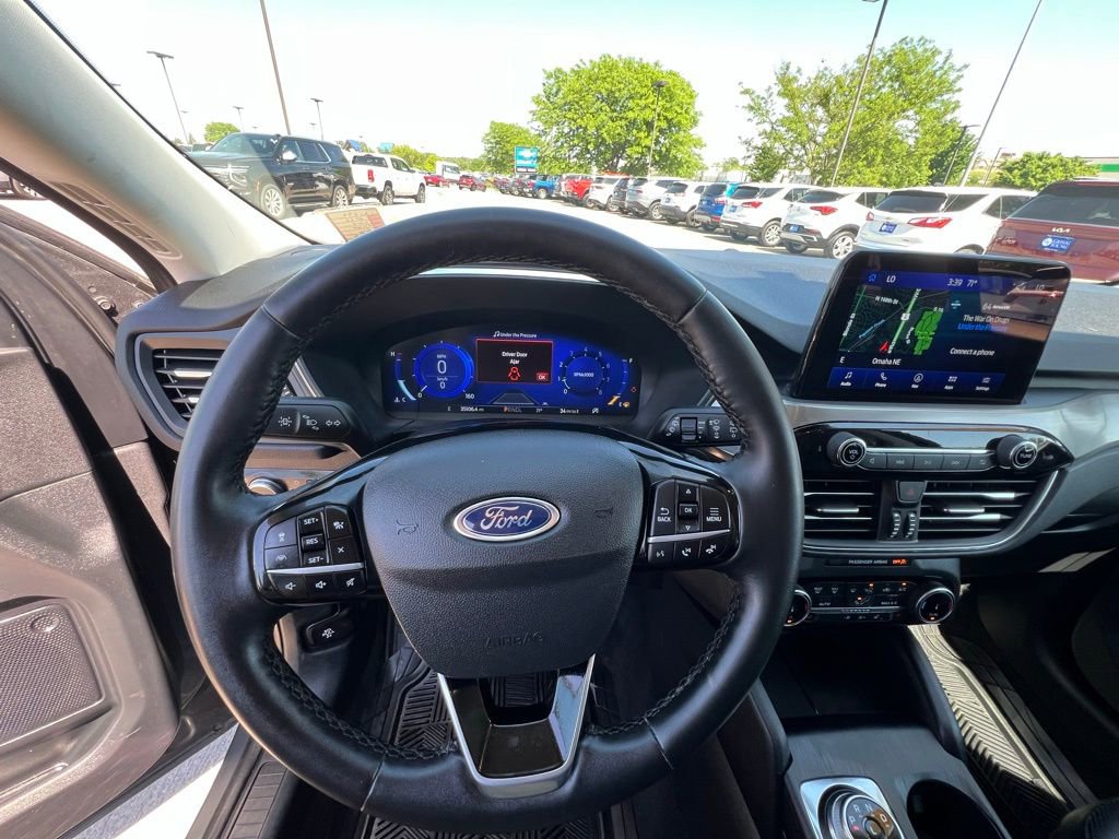 Used 2022 Ford Escape Titanium AWD/4WD image 37