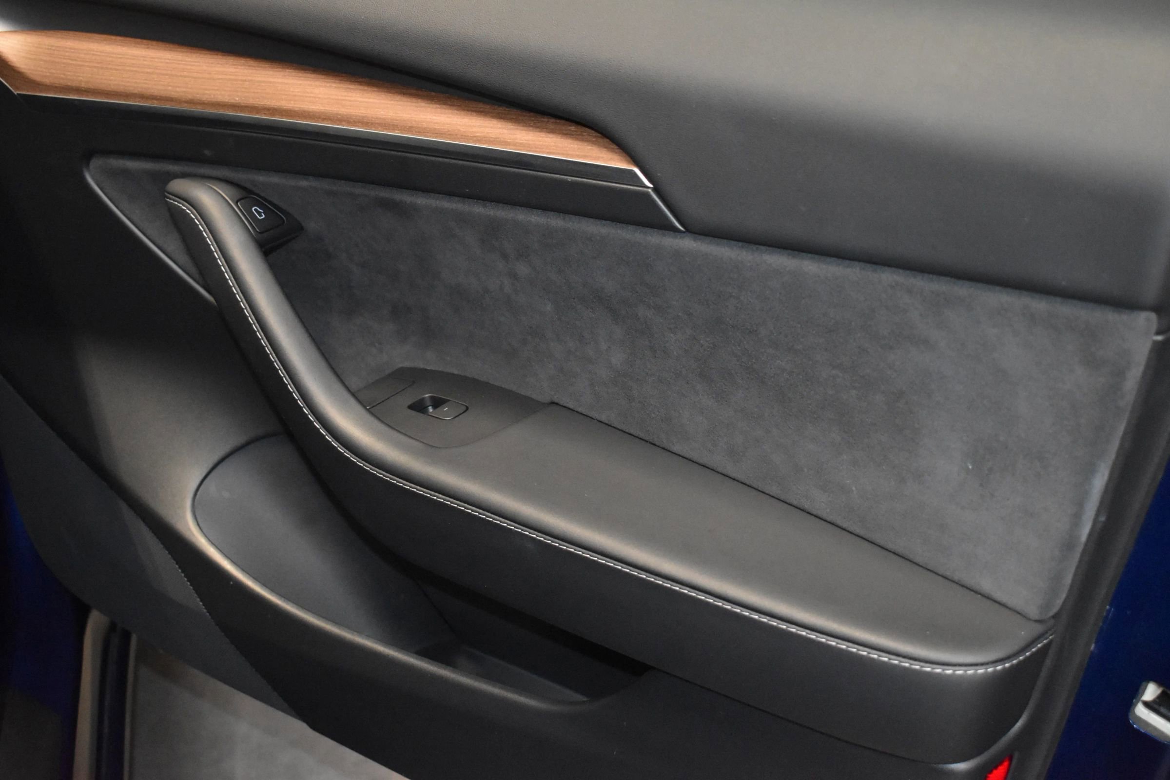 Used 2023 Tesla Model 3 Standard Range image 15