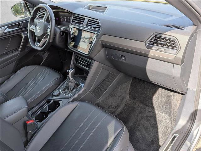 Used 2024 Volkswagen Tiguan SE R-Line AWD/4WD image 23