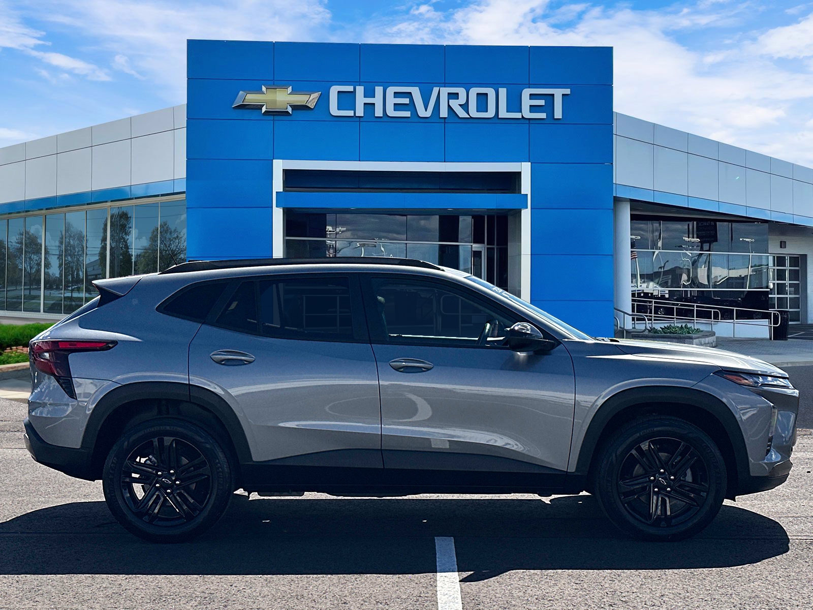 Certified 2024 Chevrolet Trax ACTIV w/ Sunroof Package FWD image 5