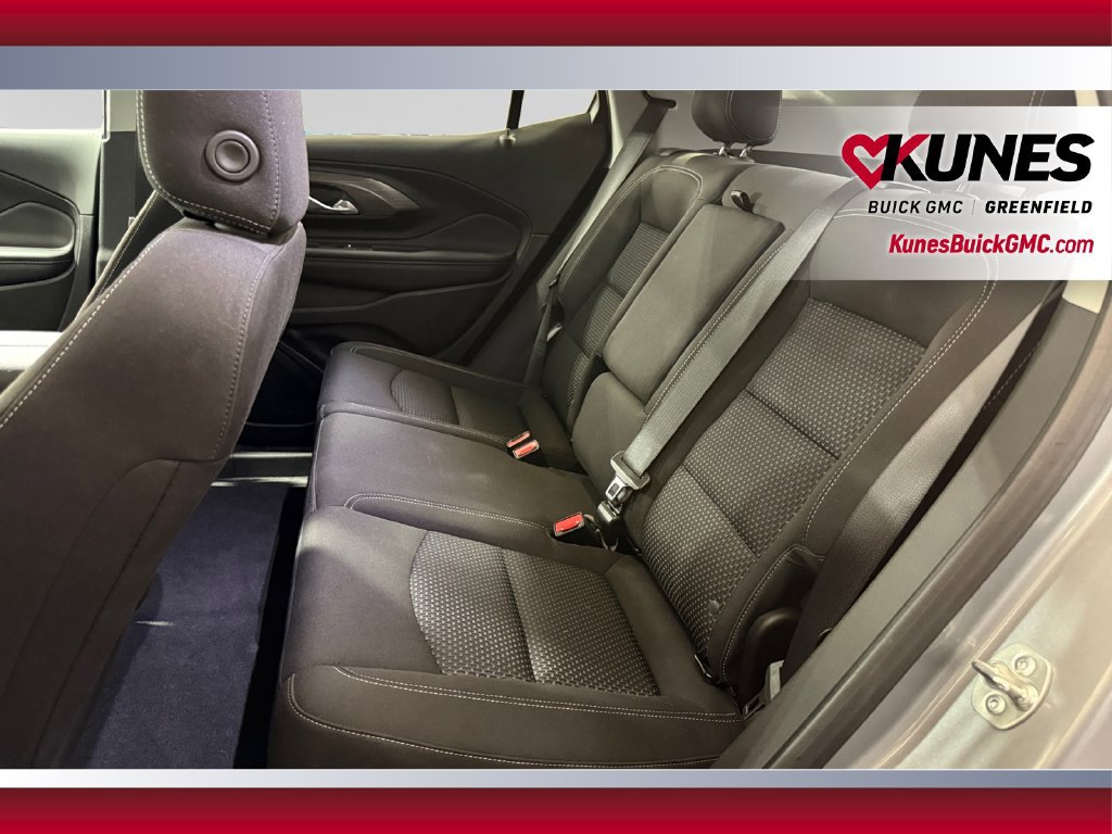 Used 2024 GMC Terrain SLE w/ Driver Convenience Package FWD image 35