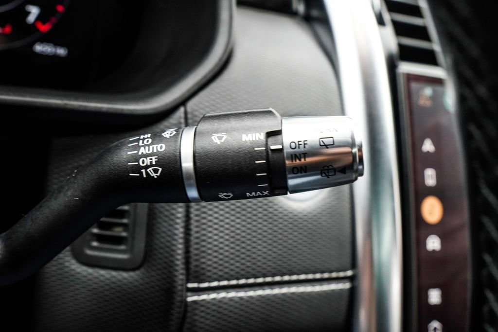 Used 2022 Land Rover Discovery HSE R-Dynamic image 41