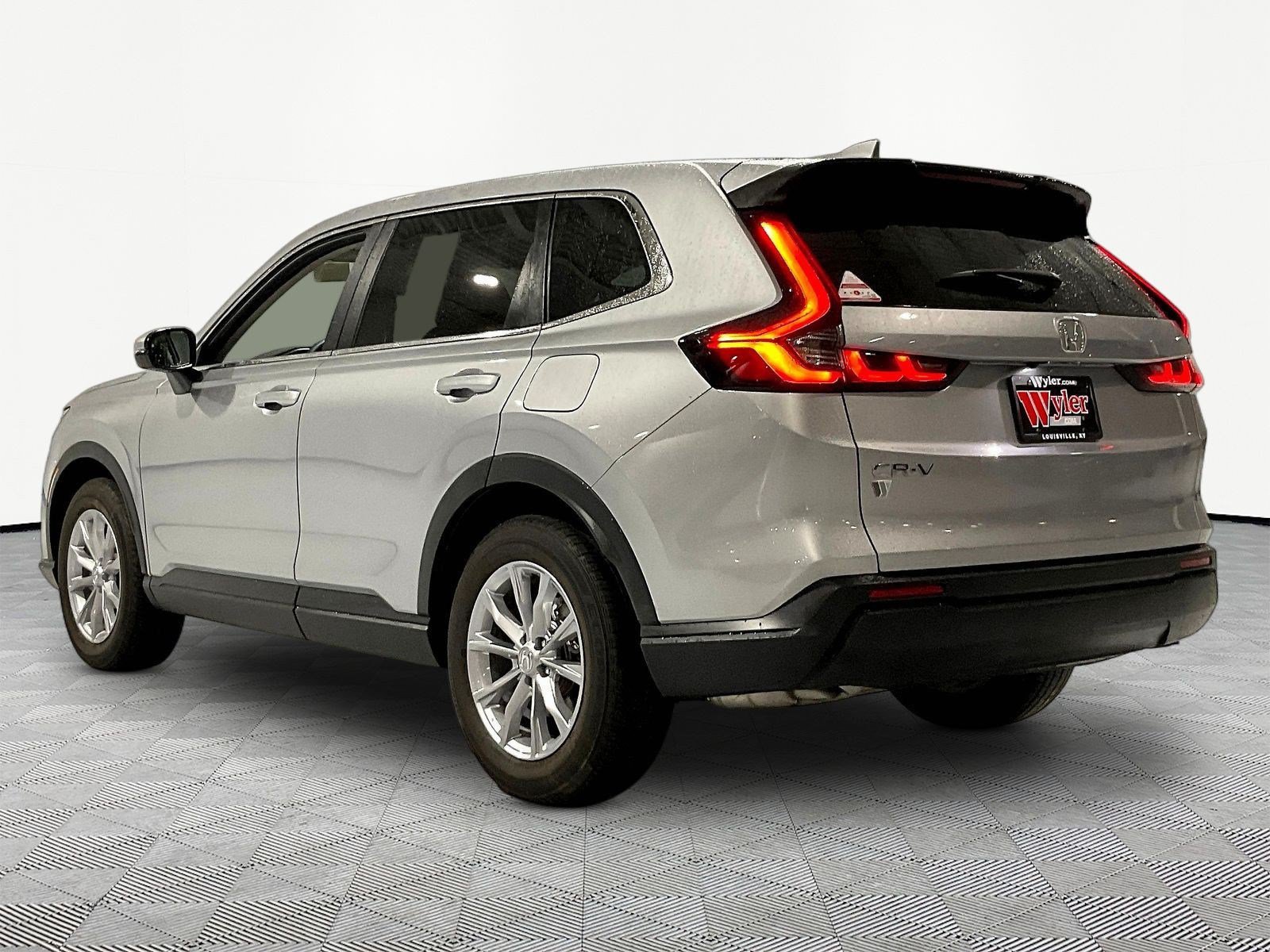 Certified 2025 Honda CR-V EX image 4