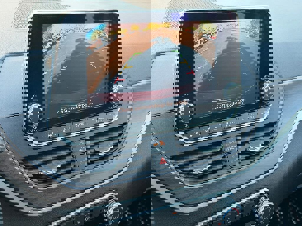 Used 2024 Nissan Altima 2.5 SV image 31