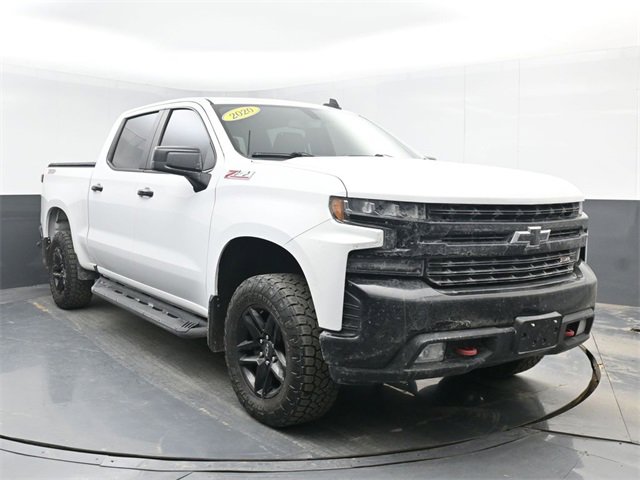 Used 2020 Chevrolet Silverado 1500 LT Trail Boss image 2