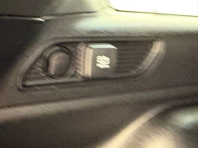 Used 2023 Jeep Grand Cherokee Altitude image 6