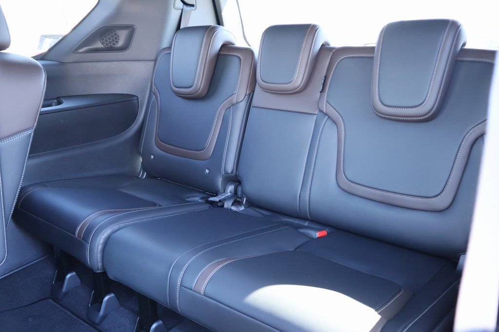 New 2026 Nissan Armada SL w/ Captain's Chari Seat Package image 9