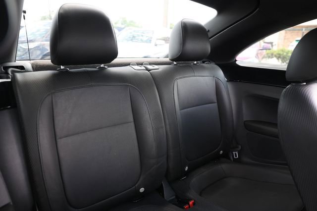 Used 2013 Volkswagen Beetle 2.5 Fender FWD image 17
