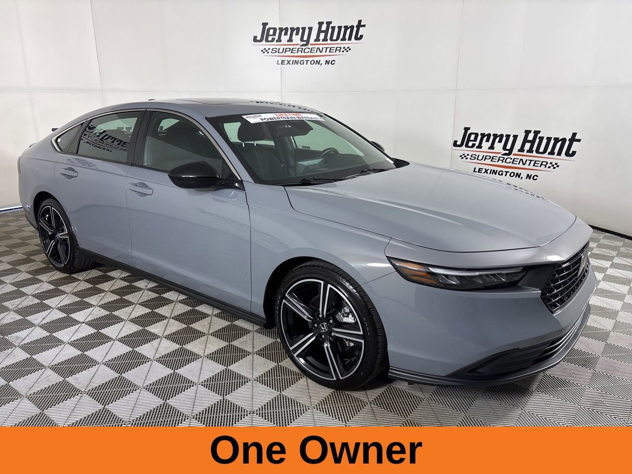 Used 2025 Honda Accord Sport image 4