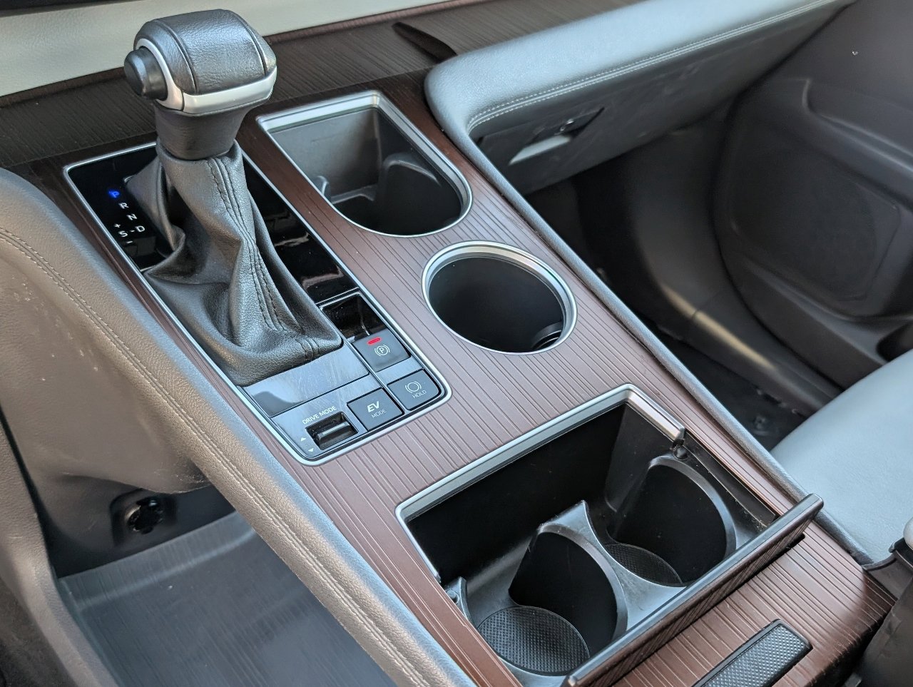 Used 2024 Toyota Sienna XLE image 17