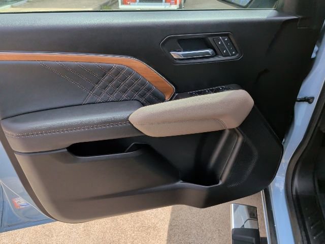 Used 2025 GMC Canyon Denali AWD/4WD image 23