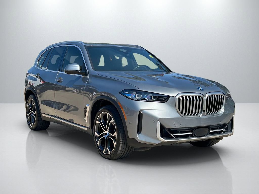 Used 2024 BMW X5 xDrive50e w/ Premium Package image 3