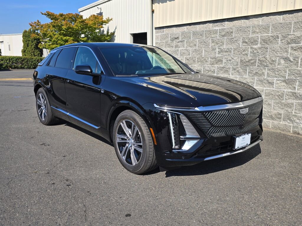 New 2026 Cadillac Lyriq Luxury image 10