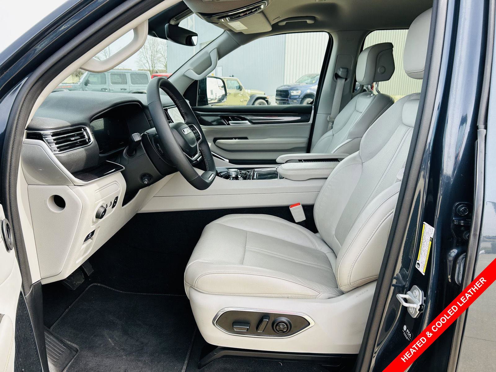 Used 2024 Jeep Wagoneer L 4WD w/ HD Trailer Tow Package image 3