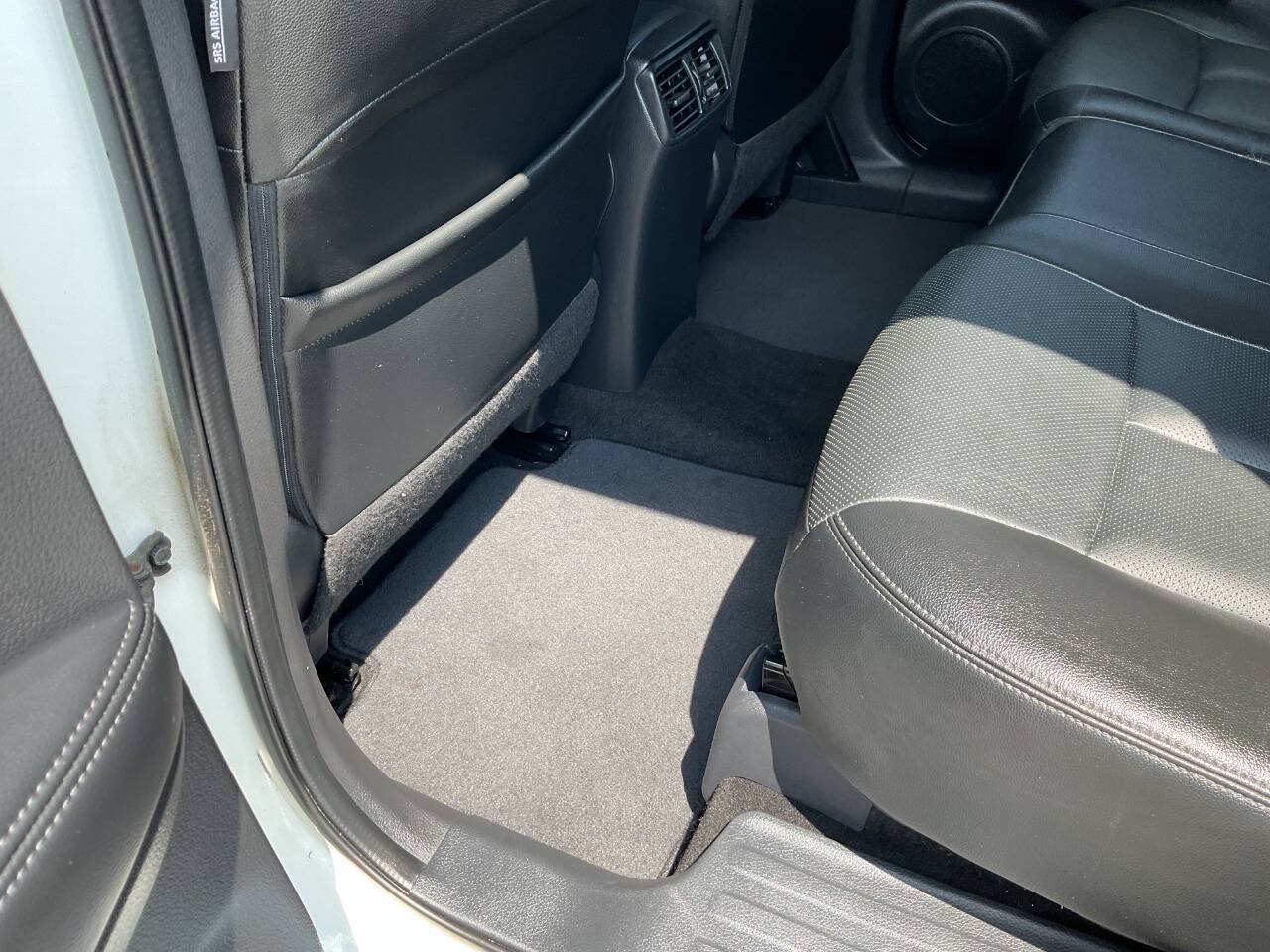 Used 2016 Nissan Rogue SL FWD image 29