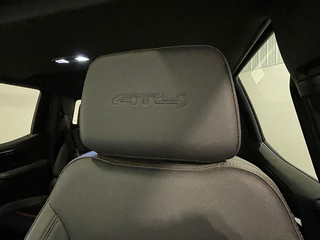 Used 2023 GMC Sierra 1500 AT4 w/ AT4 Premium Package AWD/4WD image 29