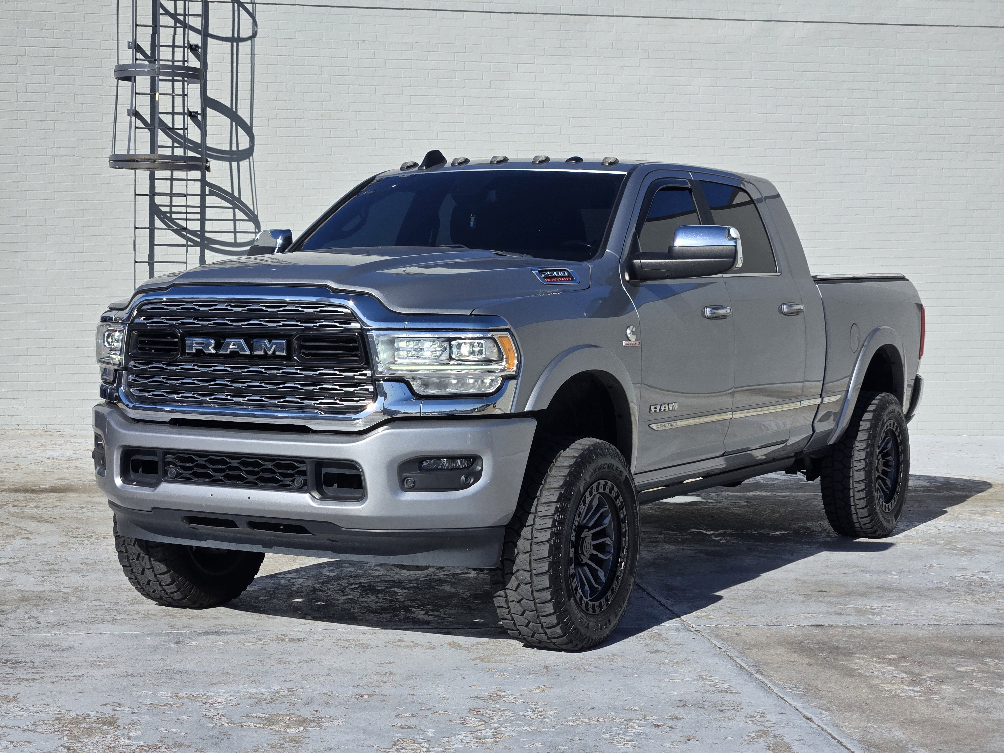 Used 2022 RAM 2500 Limited image 4
