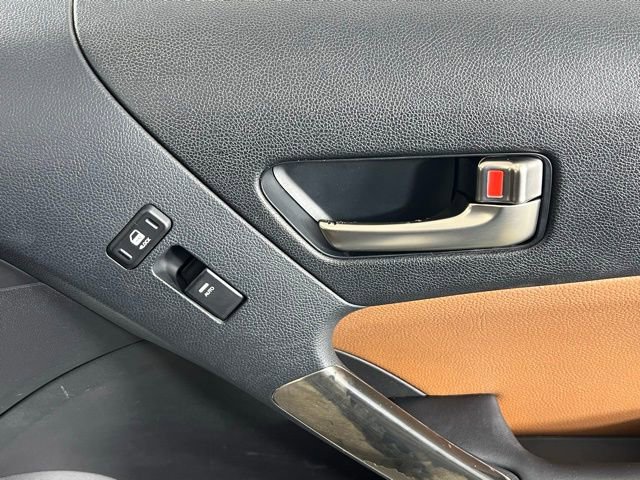 Used 2015 Hyundai Genesis 3.8 image 12