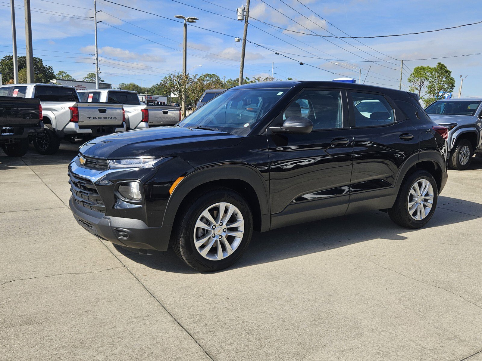 Used 2023 Chevrolet TrailBlazer LS image 3