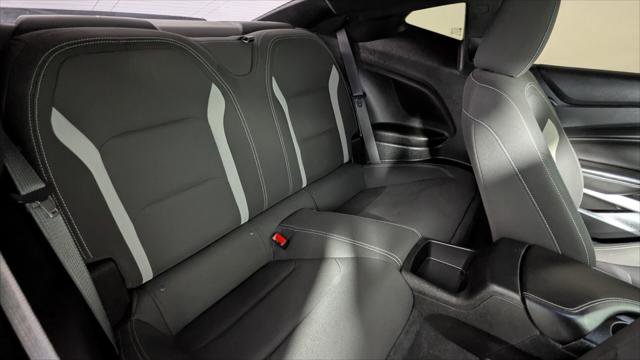 Used 2018 Chevrolet Camaro LT image 21