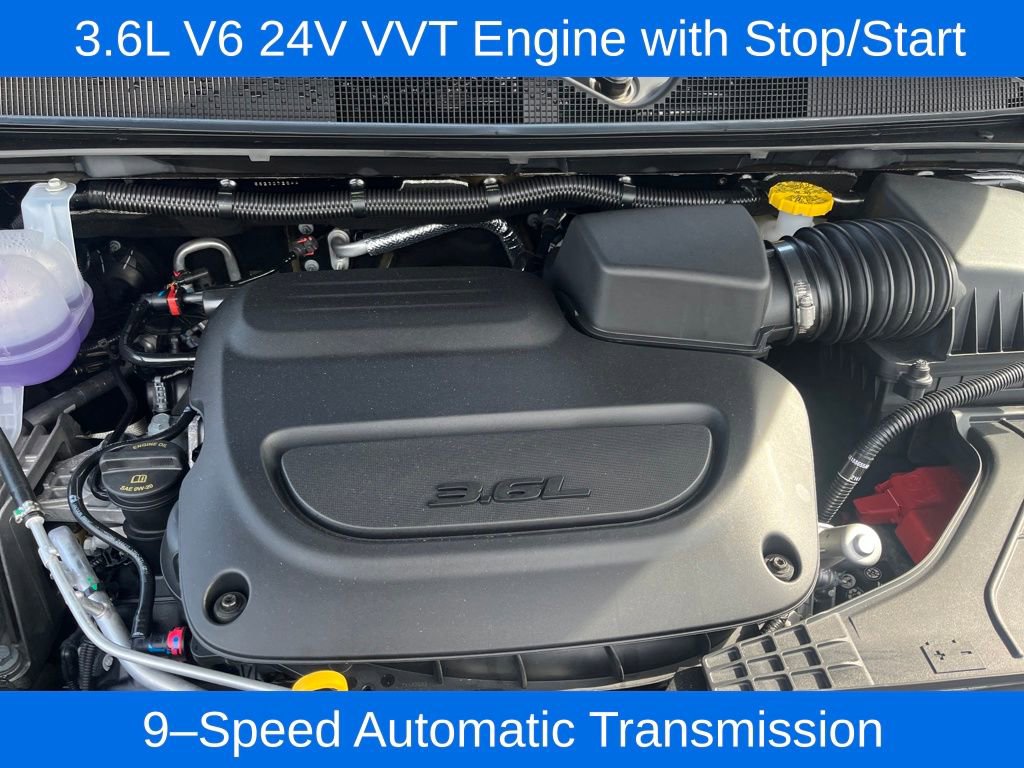 New 2026 Chrysler Pacifica Select image 3