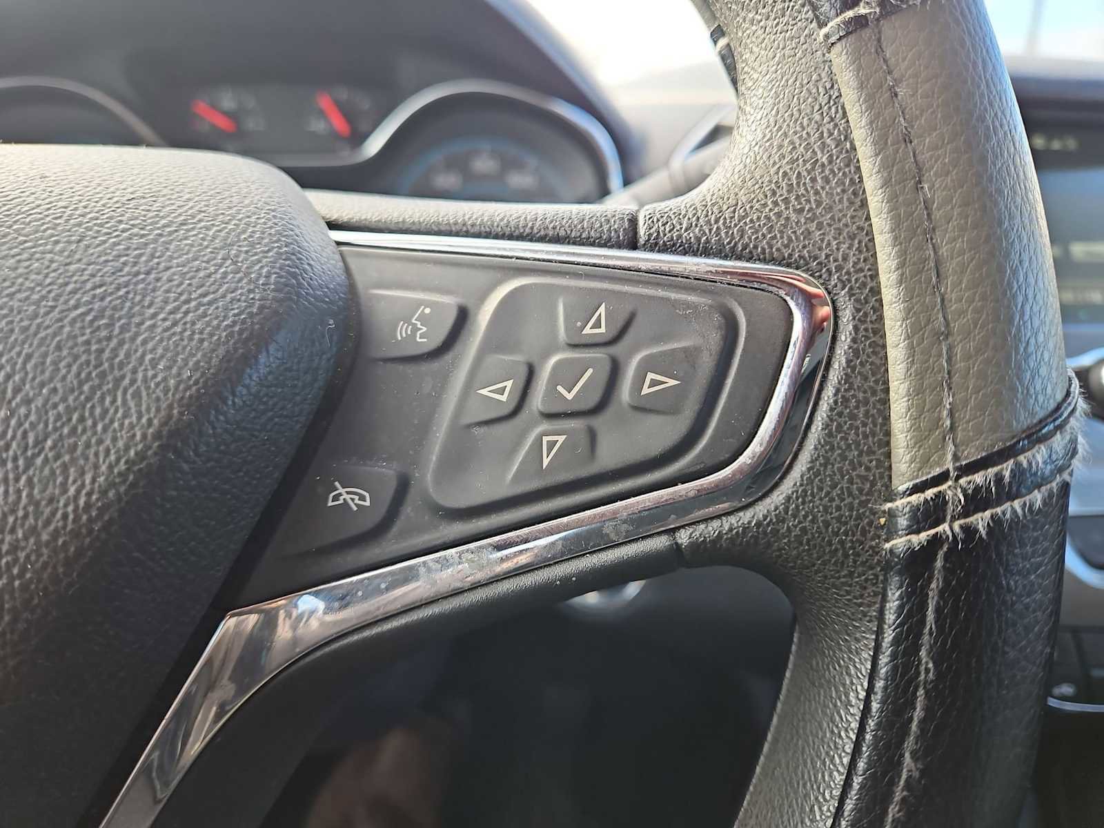 Used 2017 Chevrolet Cruze LT w/ Convenience Package image 23