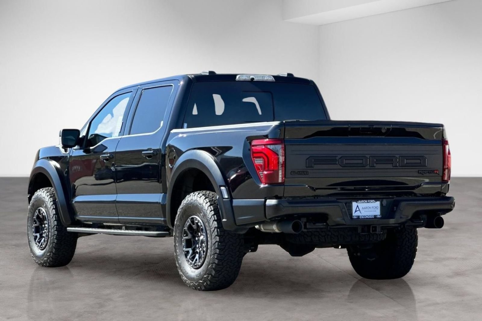 Used 2024 Ford F150 Raptor w/ Equipment Group 803A Raptor R AWD/4WD image 3