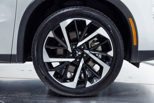 Used 2024 Mitsubishi Outlander image 27