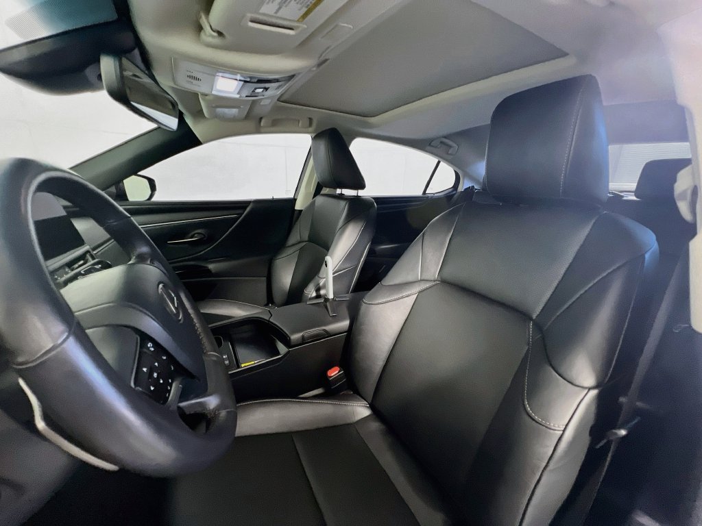 Used 2024 Lexus ES 300h w/ Premium Package FWD image 21