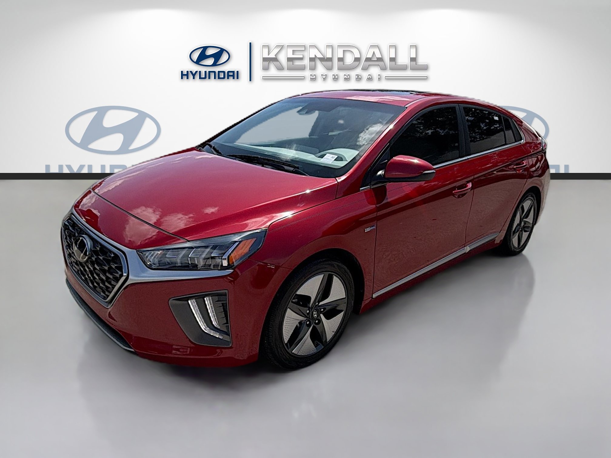 Used 2020 Hyundai Ioniq SEL FWD image 3
