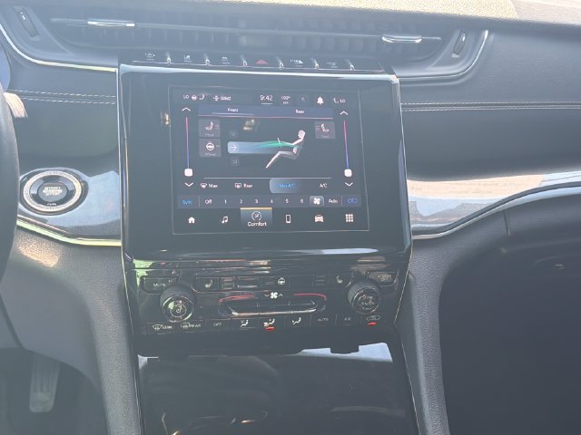 Used 2022 Jeep Grand Cherokee L Laredo AWD/4WD image 18